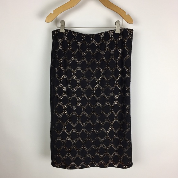 Vince Camuto Blak Top & Skirt set size M / XL - Picture 5 of 8